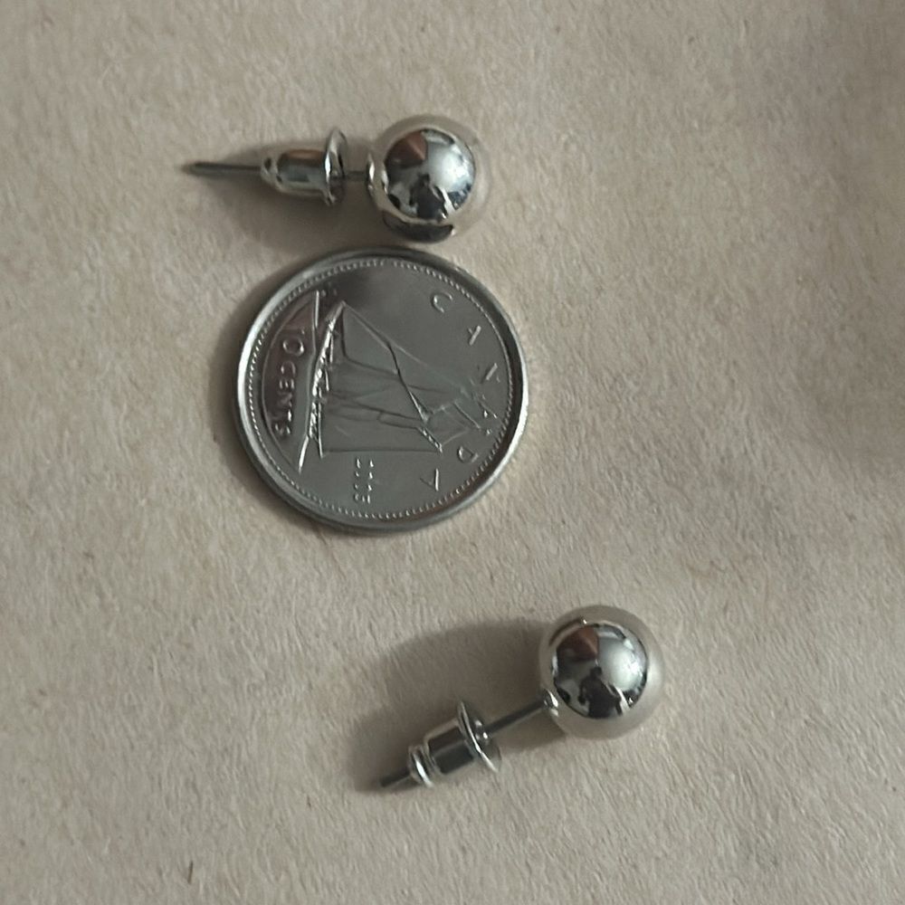Silver ball- studs - Picture 3 of 3